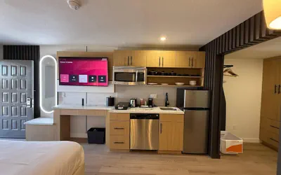 Photo 2 - MainStay Suites Victorville - Hesperia