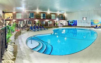 Photo 2 - Ramada by Wyndham Mountain Home