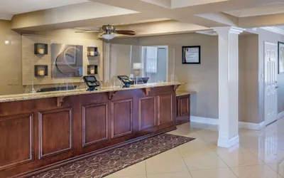 Photo 3 - Comfort Suites San Clemente Beach