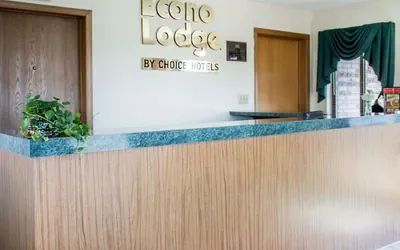 Photo 4 - Econo Lodge Elkhart North