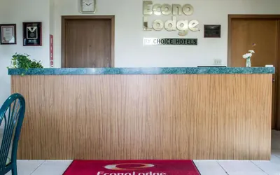 Photo 5 - Econo Lodge Elkhart North