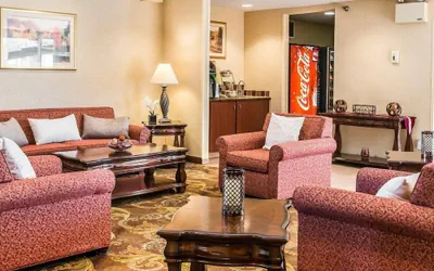 Photo 3 - Quality Inn Holland - Toledo