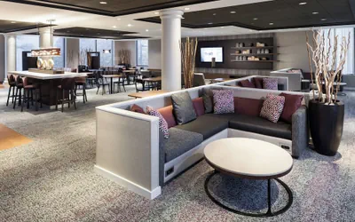 Photo 2 - Courtyard by Marriott Alexandria Old Town/Southwest