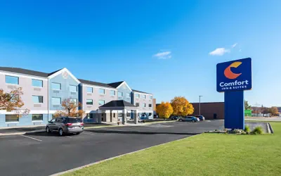 Photo 2 - Comfort Inn & Suites Mason City - Clear Lake