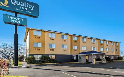 Photo 2 - Quality Inn Dubuque on Hwy 20