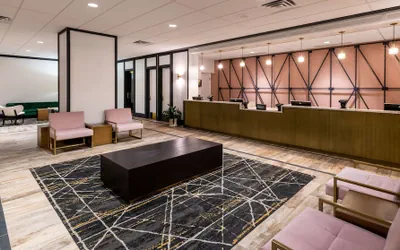 Photo 5 - DoubleTree by Hilton Newark Penn Station