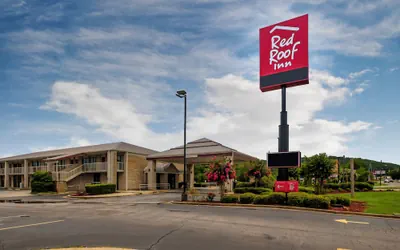 Photo 2 - Red Roof Inn Gadsden
