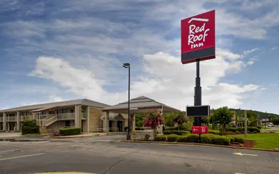 Photo 2 - Red Roof Inn Gadsden