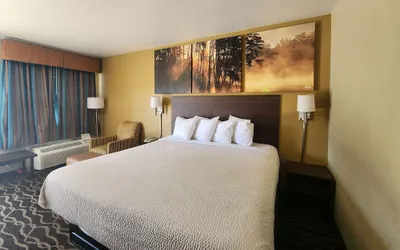 Photo 2 - Days Inn by Wyndham Leesville