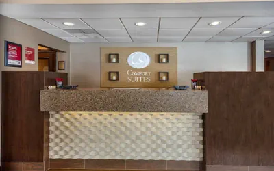 Photo 3 - Comfort Suites Green Bay West
