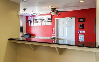 Photo 5 - Econo Lodge Pryor
