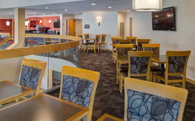 Photo 5 - LivINN Hotel Cincinnati / Sharonville Convention Center