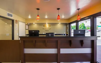 Photo 3 - Econo Lodge Hurricane Zion Park Area