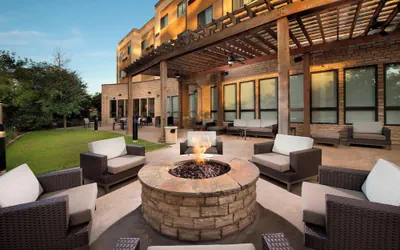 Photo 2 - Courtyard Lufkin