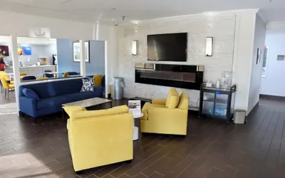 Photo 3 - Comfort Inn & Suites Coralville - Iowa City near Iowa River Landing