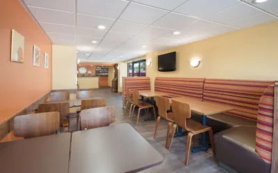 Photo 4 - Best Western Inn