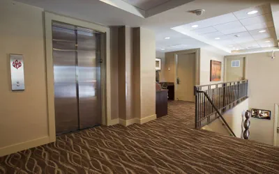 Photo 4 - Executive Hotel Pacific