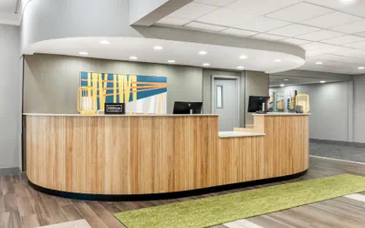 Photo 5 - Spark by Hilton Akron Fairlawn