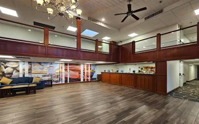 Photo 2 - Clarion Pointe South Portland