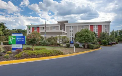 Photo 2 - Holiday Inn Express Washington DC East - Andrews AFB by IHG