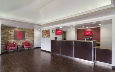 Photo 4 - Red Roof Inn & Suites Brunswick I-95