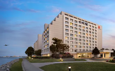 Photo 2 - San Francisco Airport Marriott Waterfront