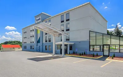Photo 2 - Spark by Hilton Wytheville East Main Street