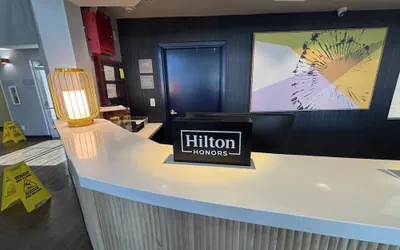 Photo 4 - Spark by Hilton Tempe Phoenix Airport