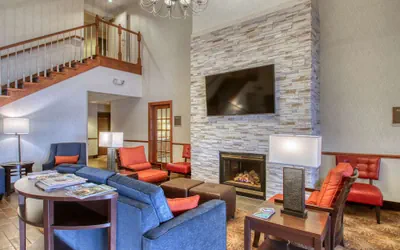 Photo 3 - Comfort Suites Milwaukee Airport