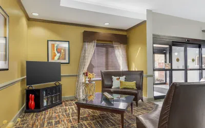 Photo 4 - Best Western Plus Suites-Greenville