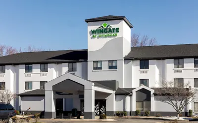 Photo 2 - Wingate by Wyndham Owensboro