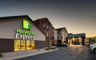 Photo 2 - Holiday Inn Express & Suites Lebanon by IHG