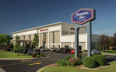 Photo 2 - Hampton Inn South Haven