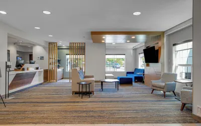 Photo 4 - Holiday Inn Express Hotel & Suites Portland-Jantzen Beach by IHG