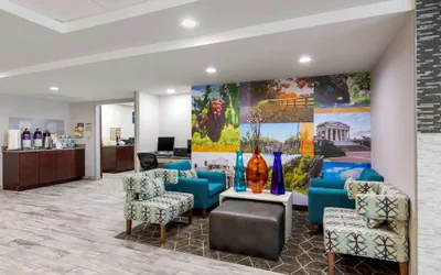 Photo 5 - Clarion Pointe Charlottesville
