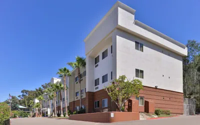 Photo 2 - Candlewood Suites San Diego by IHG