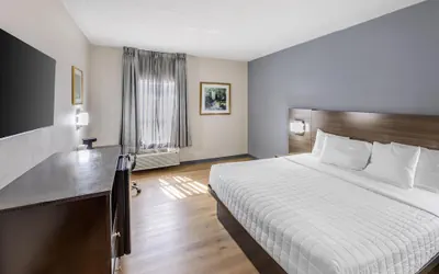 Photo 4 - SureStay Hotel by Best Western Morganton