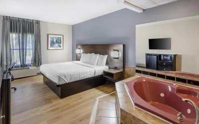 Photo 5 - SureStay Hotel by Best Western Morganton