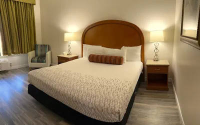 Photo 2 - Americas Hotel El Paso Medical Center