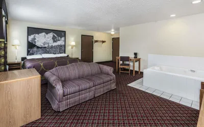 Photo 5 - Super 8 by Wyndham Fountain