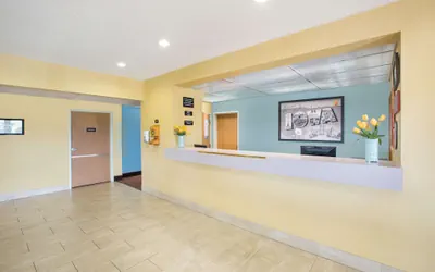 Photo 3 - Super 8 by Wyndham Clarinda