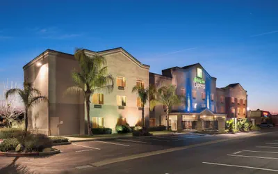 Photo 2 - Holiday Inn Express Rocklin - Galleria Area by IHG
