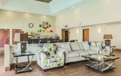 Photo 2 - Quality Inn & Suites North Montgomery