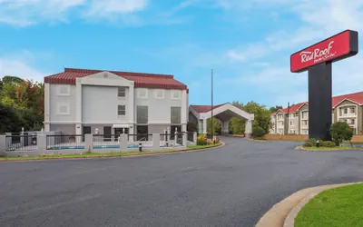 Red Roof Inn & Suites Newnan