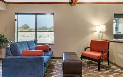 Photo 3 - Comfort Suites Grandville - Grand Rapids SW