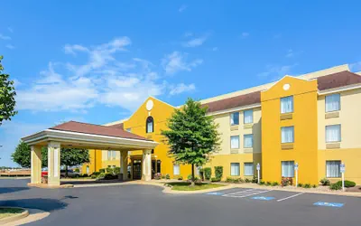 Photo 2 - Comfort Inn Woodstock Shenandoah