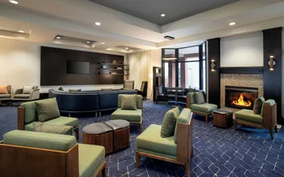 Photo 2 - Courtyard by Marriott Worcester