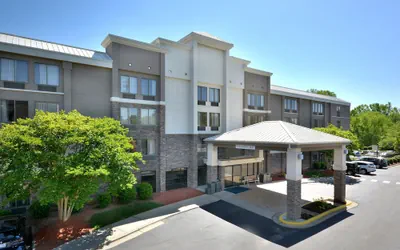 Holiday Inn Express Raleigh Durham Airport by IHG
