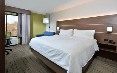 Photo 4 - Holiday Inn Express Raleigh Durham Airport by IHG