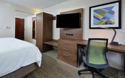 Photo 3 - Holiday Inn Express Raleigh Durham Airport by IHG